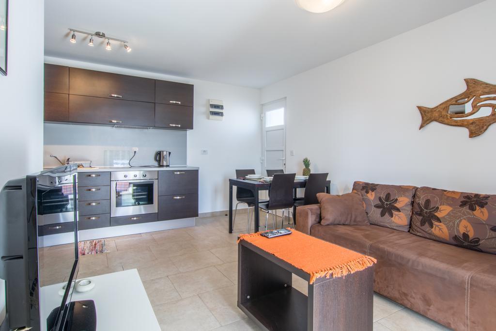 Apartments Domuzin Biograd na Moru Kültér fotó