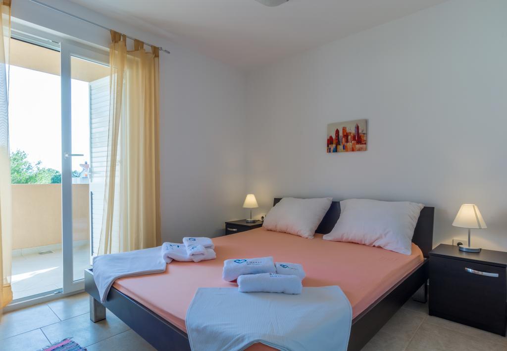 Apartments Domuzin Biograd na Moru Kültér fotó