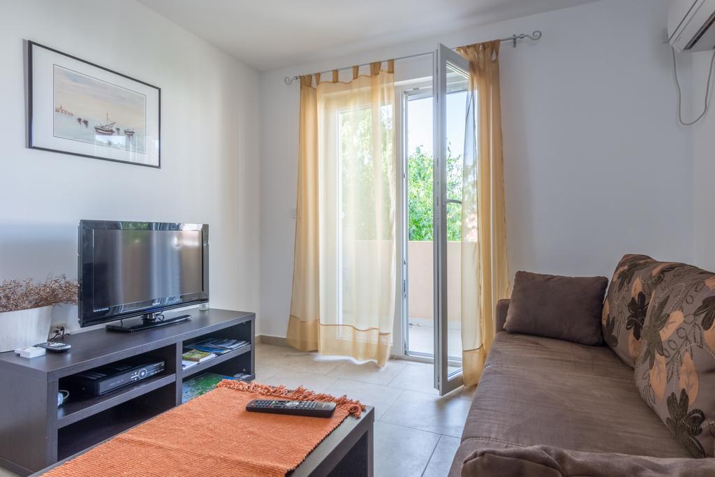 Apartments Domuzin Biograd na Moru Kültér fotó