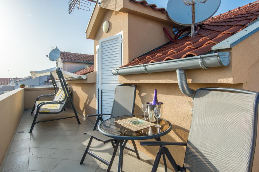 Apartments Domuzin Biograd na Moru Kültér fotó
